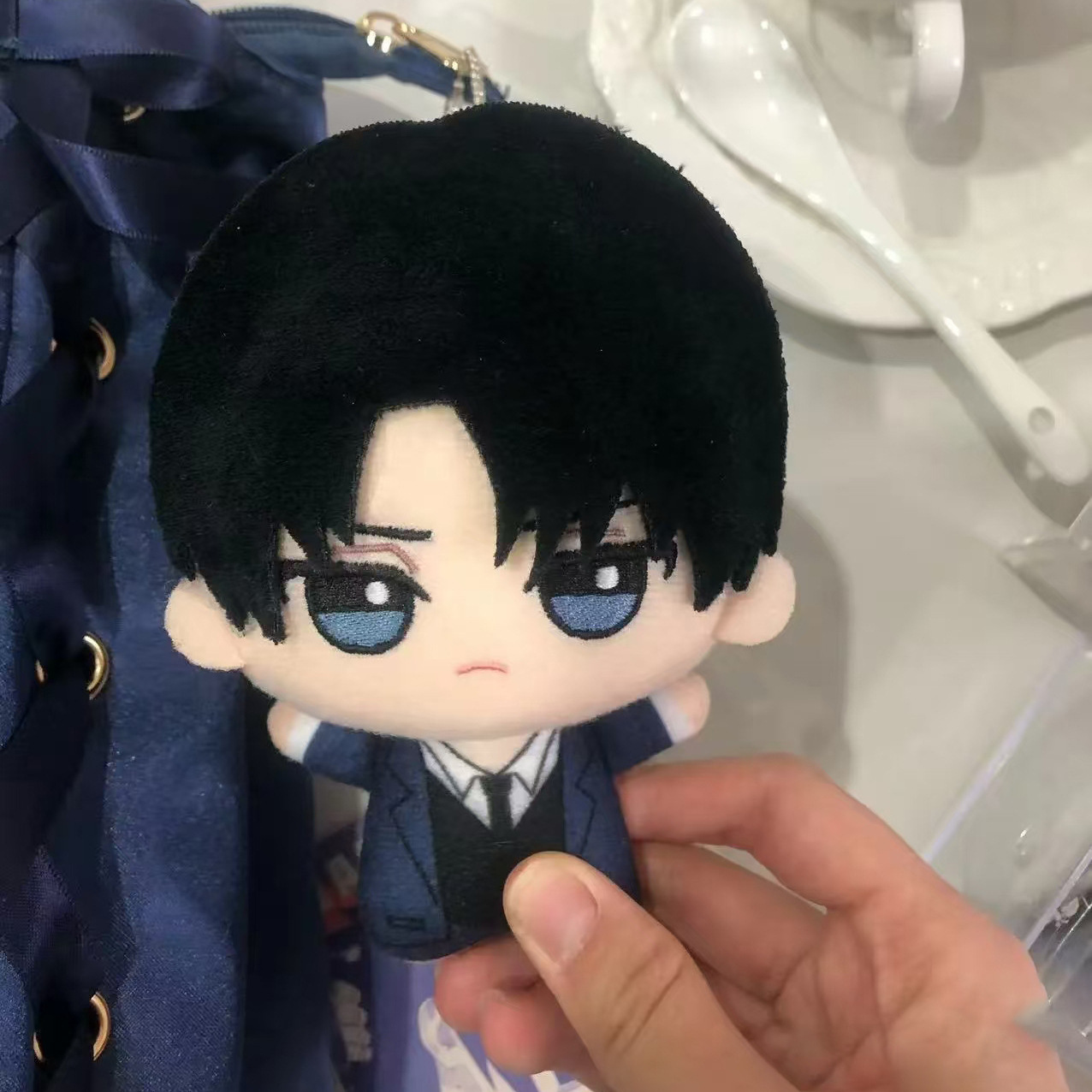 10 センチメートルリヴァイ・アッカーマンぬいぐるみアニメフ - Anime Merchandise Figure のレビューと価格