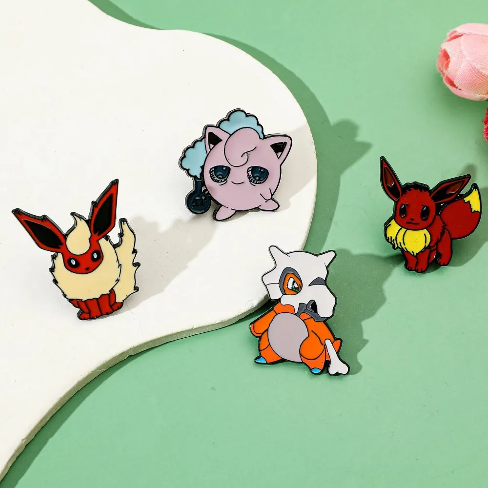 4 個のキャラクター漫画ブローチ Flareon Jiggl - Enamel Pin Set のレビューと価格